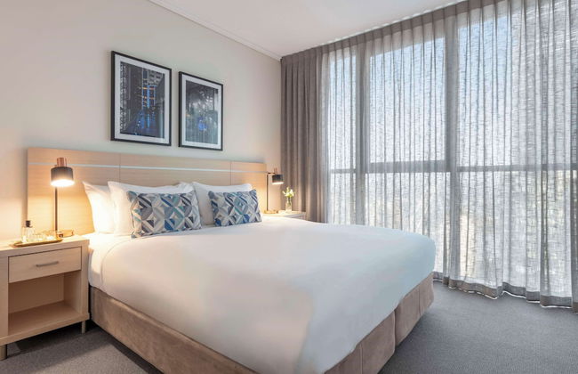 Oaks Brisbane on Charlotte Suites - Photo 15