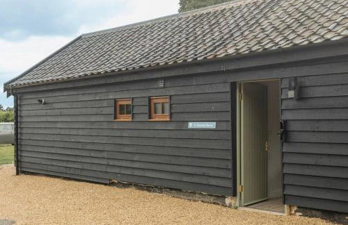4 Henham Barns - Photo 8