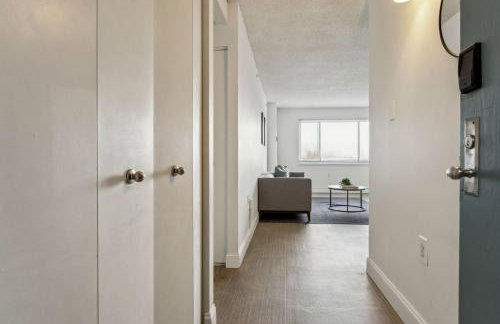 Legacy at Imperial Village 915 I 1 Bed 1 Bath - Foto 7