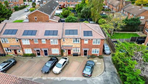 The Iver - 3BR - Spacious House - Free Parking - Foto 4