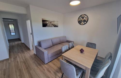 Villa Madison, Spacious Sea View Apartments Near Zadar with heated pool - Photo 77