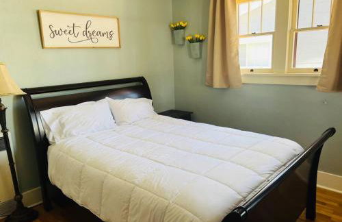 Walk to Dining Breweries and Shops Plus New Hot Tub - Foto 10