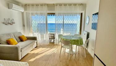 Casa Sud Menton Studio Front de Mer Vue Mer Panoramique Terrasse Parking - Foto 3