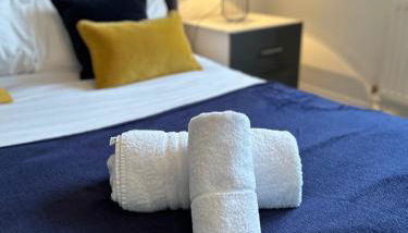 The Heathers - Spacious 3 Bed, Home from Home in Burton - Foto 5, towels