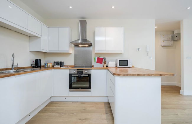 Luxury 2 Bedroom Apartments with Parking - Foto 50