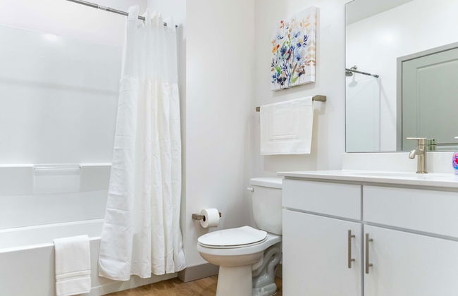 Brand New Suite in Kansas City - Photo 43