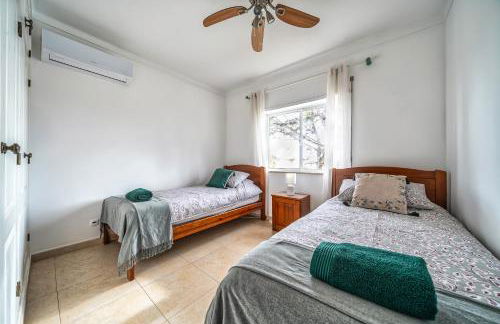 Oasis park 2 bedroom top floor Apartment AT72 - Foto 13