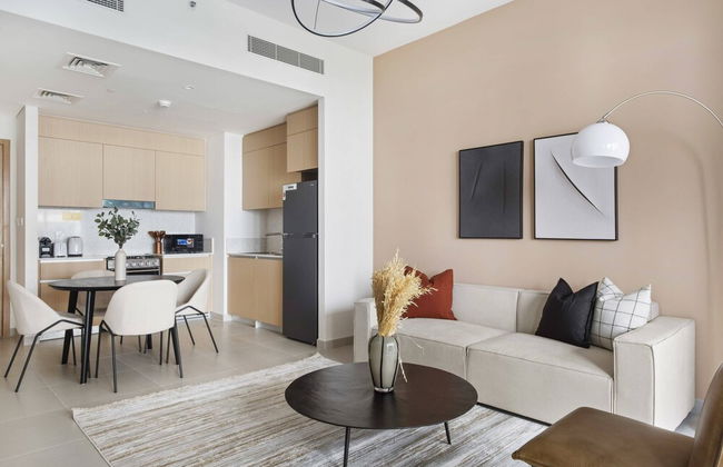 Silkhaus Summer Towers Creek Harbour - Photo 22