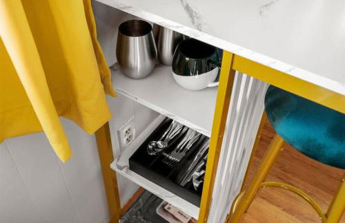 Nothing Fancy Older Apt Walk to Downtown King Bed - Foto 5