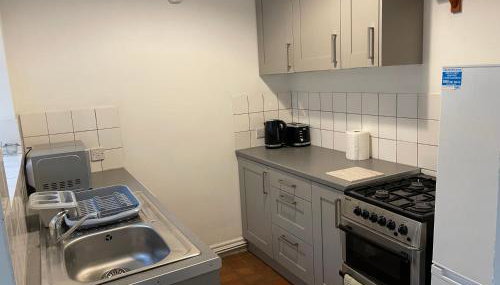 Quiet location close to centre - Photo 4