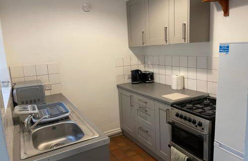 Quiet location close to centre - Photo 4