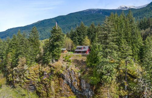 Hike, Fish, Hunt and Ski Secluded Cascades Cabin! - Photo 5