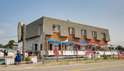 Family Beach Days Dog-Friendly Cape Cod Condo - Foto 3