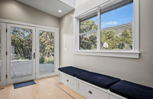 Hobbs Mill Ski Lodge Theater Games Dogs OK - Photo 78