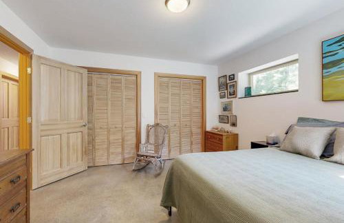 Secluded 2 BR Cottage with Private WandD, WiFi and Patio - Photo 17