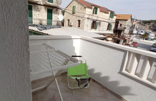Sea-view Apartment - Sleeps 4, Parking & Balcony - Foto 27