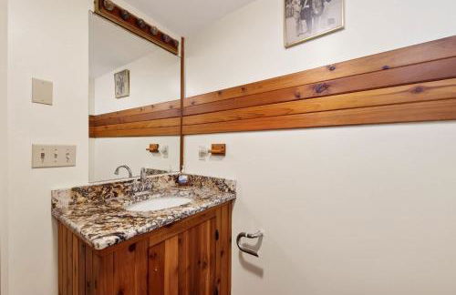 Chalet Across from Holiday Valley Walk to Lifts - Foto 26