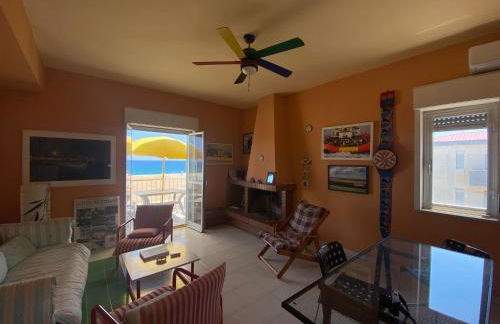 Rainbow Seafront Apartment - Foto 15