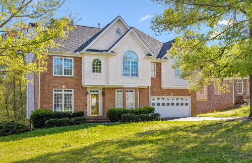Family-friendly Ellenwood Home with Parking & Deck - Foto 2