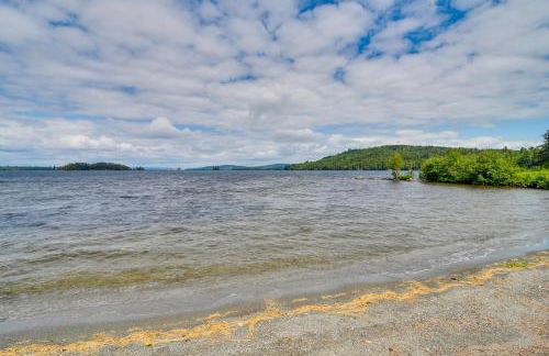 Woodsy Beaver Cove Cabin with Deck and Fire Pit! - Foto 24
