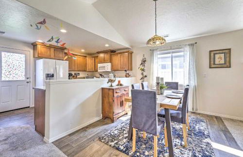 Prismatic Boise Retreat with Fenced Backyard! - Foto 9