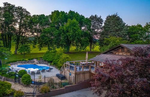 Spacious Serene Cabin Sleep 14 Pool Hot Tub Games - Foto 57