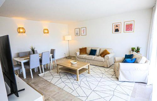 Penthouse apartment with pool next to beach & port - Foto 14