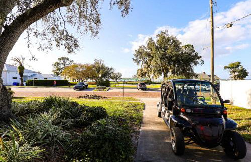 FunTropicalTinyHomeGolfCartLake - Foto 8