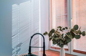 Nuit romantique, Suite avec jacuzzi et cinéma privé au design Japandi - Foto 13