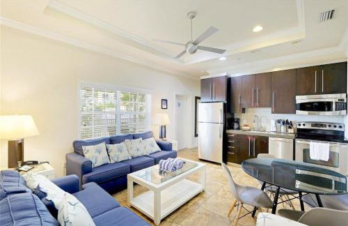 New Listing! Pool Jacuzzi, 3-min to Beach Bars & Entertainment! - Foto 7