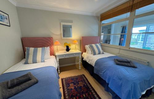 Seaview House, lovely ground floor flat with garden, minutes walk to beach - Photo 10