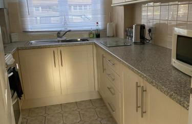 Riverside Park Ground Floor Apt 1 BR Parking St Neots - Foto 35