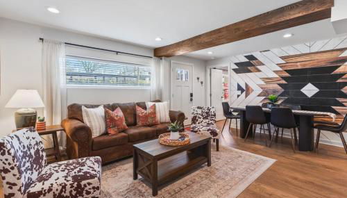 Chic and Cozy - Walk to Bars, Coffee, and Restaurants - Foto 3