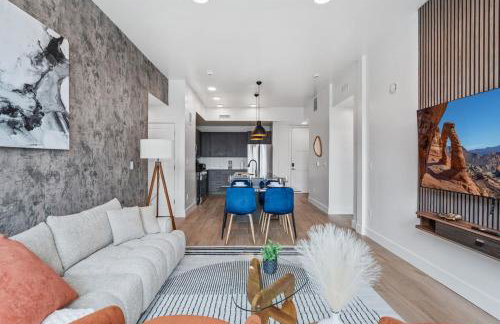 Unique 2BR SLC Short Walk to Temple, Shops, Food - Foto 2