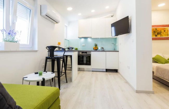 Spacious Two sis Apartments in Zadar With Terrace - Photo 2