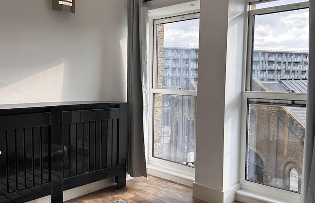 Beautiful 2-bed Apartment in London - Photo 21