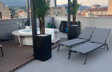 Suite Panoramic Attico con Jacuzzi Privata - Foto 20