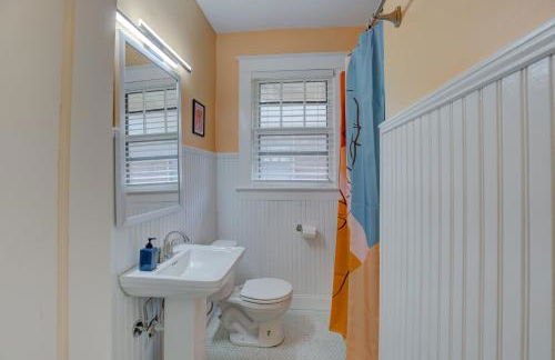 Spacious 3BR Cooper-Young Bungalow - Sleeps 8 - Walkable to Dining - Easy Access to Downtown - Parking - Foto 25