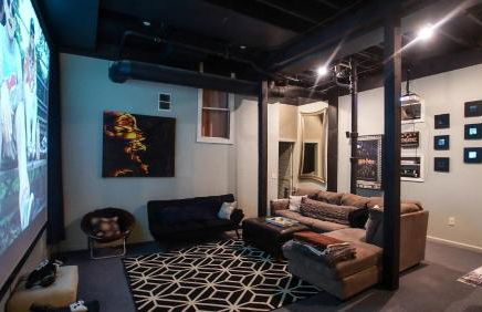 160inch Home Movie Theater- Great for movie night! - Foto 19