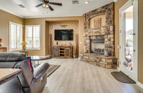 Mtn-View Patio Oasis! Luxe Family Home in Peoria - Foto 6