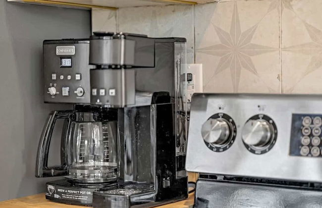 Gorgeous Home With Hot Tub 5min From the River - Foto 17