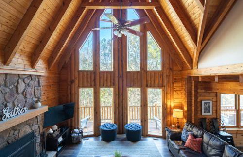 Creekwood Chalet - Hocking Hills with Hot Tub and Near Hiking - Foto 1