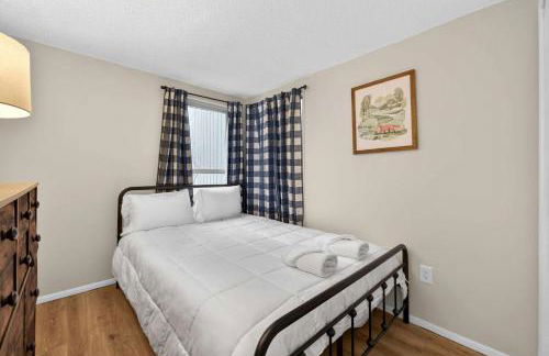 Wooded Chalet w Hot Tub & Indoor Pool, Gym Access - Foto 23