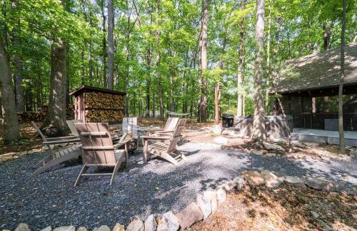 Modern Cabin w/Hot Tub & Fire Pit! - Foto 32