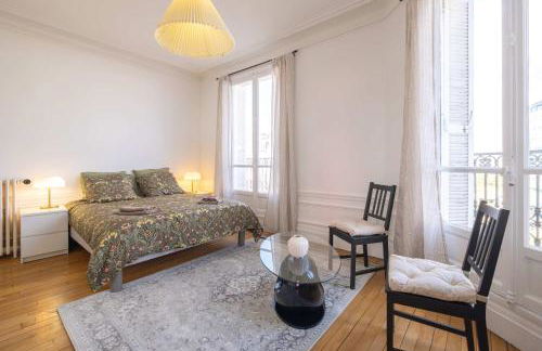 Eiffel Tower View 3BR Balcony - Foto 5