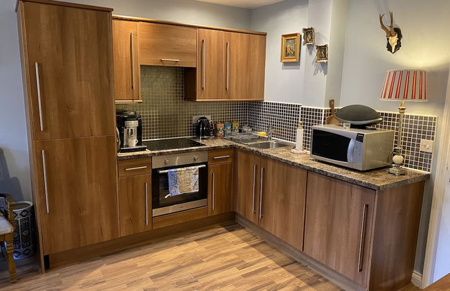 Studio - Sleeps 2 - Pets - Terrace - Parking - Photo 5