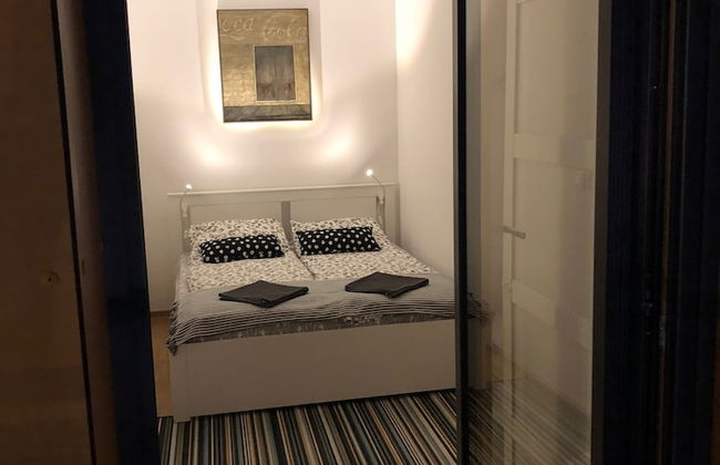 Central Garden Apartment - Photo 3