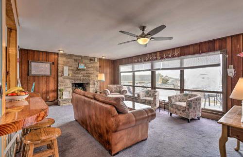 Rhode Island Oceanview Retreat Walk to Shore! - Foto 5