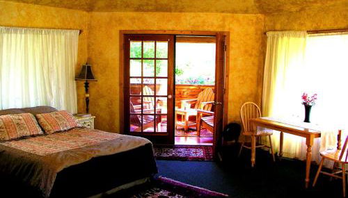 Luxurious Bed and Breakfast Suite for One or Two Couples near Kettle Falls, Washington - Foto 2