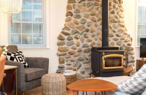 Summit Sanctuary! Redwoods! Fire Table!! BBQ Grill! Fast WiFi!! Dog Friendly! - Foto 11